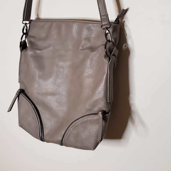Nicole Miller Gray Boho Style Foldover Back with Curved Corner Zippered Pockets - Picture 10 of 15